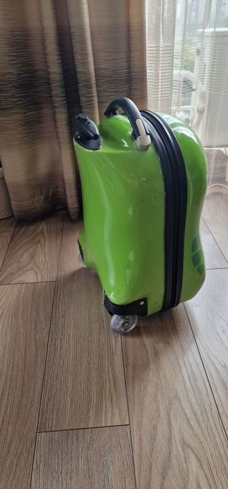 Детски куфар с колелца -ДИНО