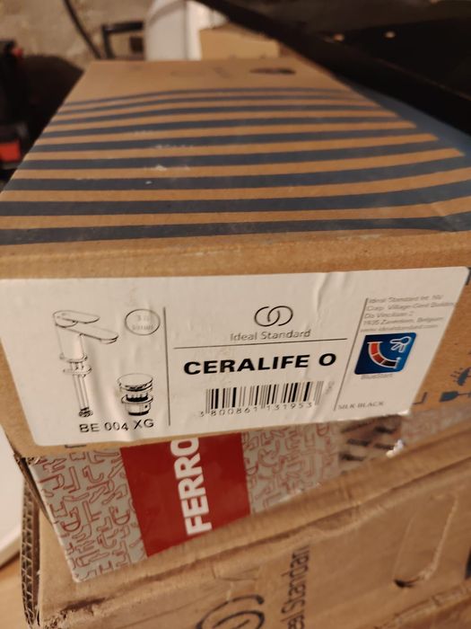 Set mobilier+lavoar , baterie lavoar,  vas+rezervor WC si baterie cada