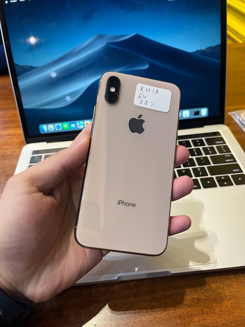 iPhone Xs 64GB
холати идеал
ёмкость 77% 
айби йук 
gold
Karobka йок
25