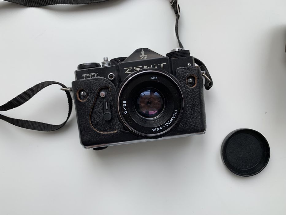 Продам винтажный пленочный фотоаппарат Zenit TTL