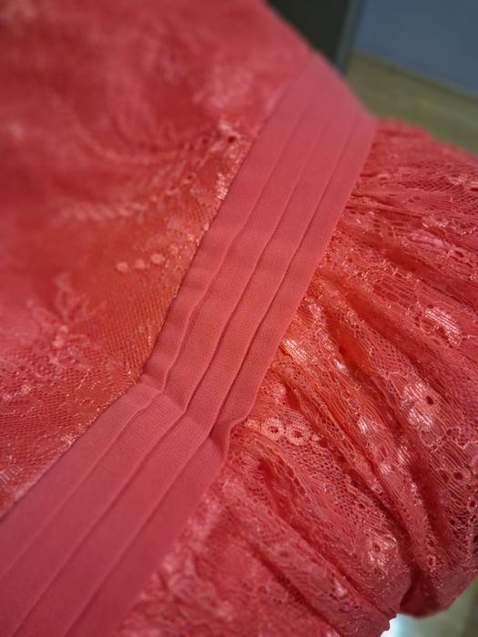 Официална рокля NEW LOOK, с камъни,размер 10/38 М,