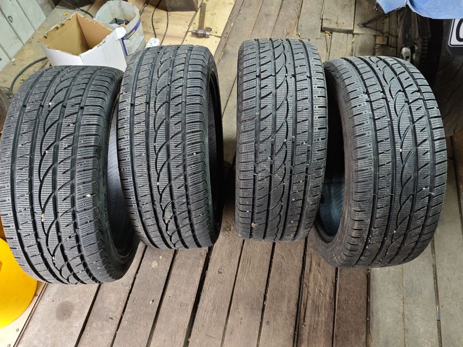 Продам резину 235х45х18