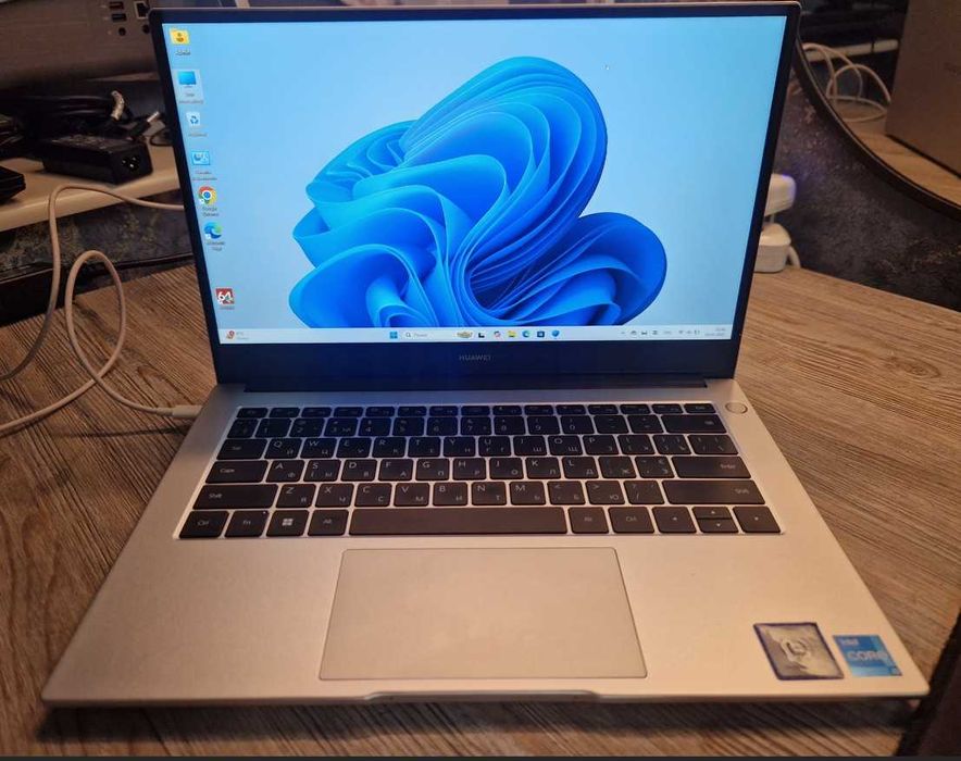 Ультрабук  Huawei состояние отличное