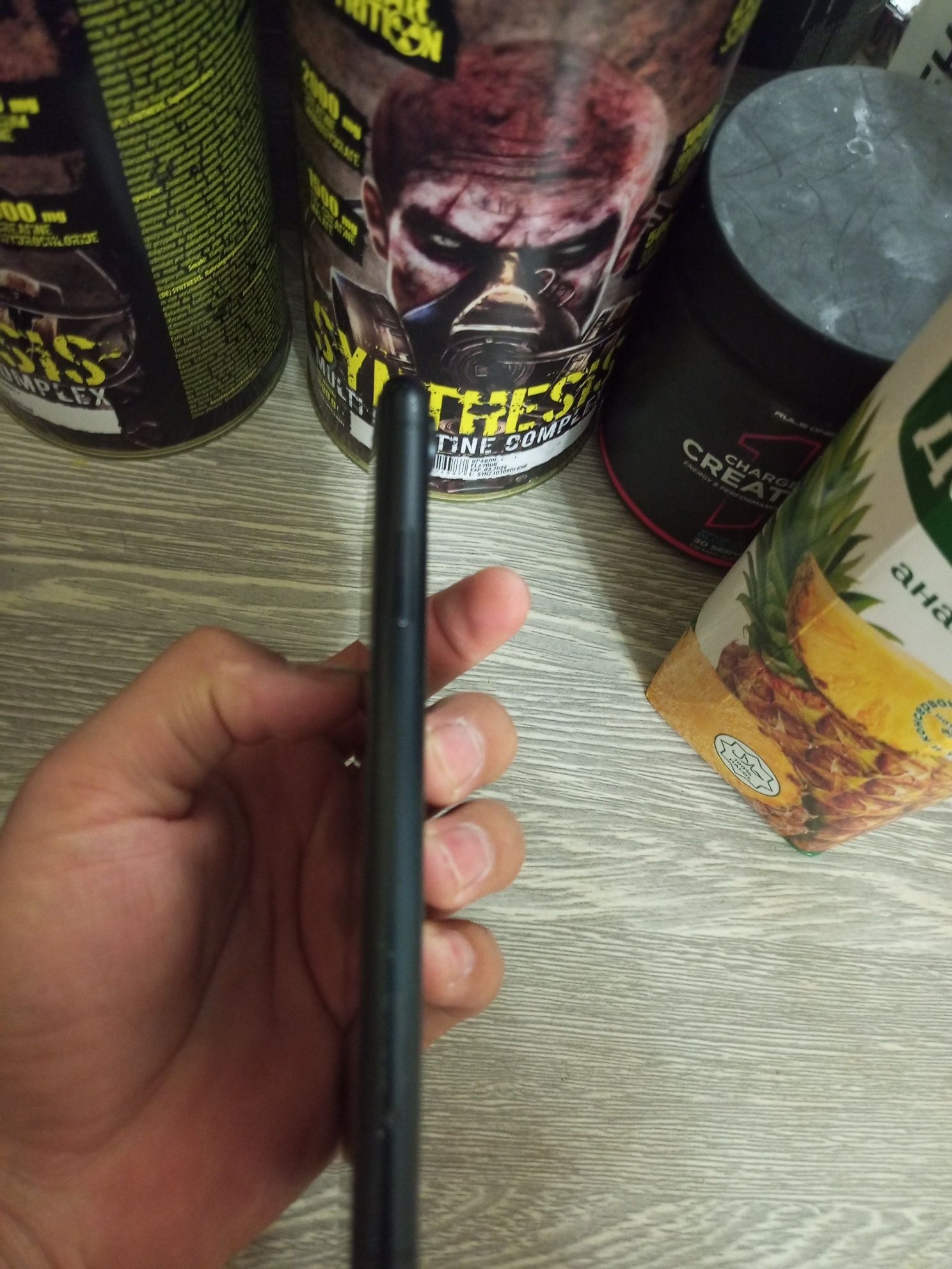 Iphone XR  xolati yaxshi aybi yoʻq
