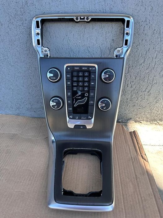 Ornament consola centrala Volvo V40 08632794