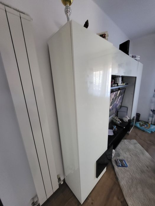 Biblioteca mobexpert in stare buna, fara defecte