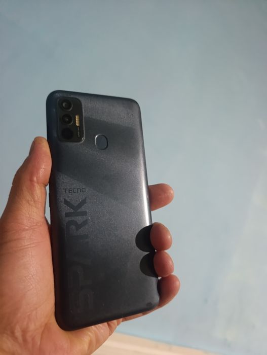 Tecno Spark 7 32 talik