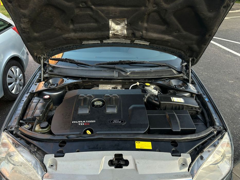 De vanzre ford mondeo !