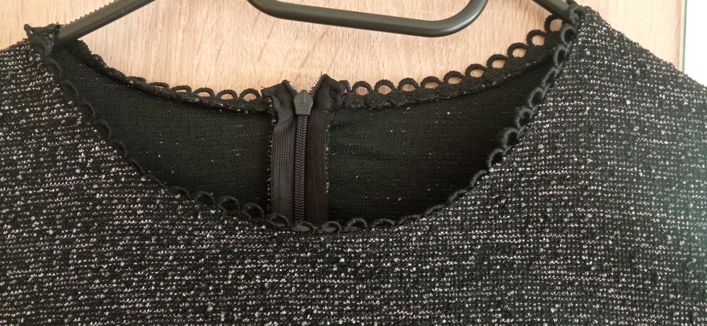 Елегантна рокля в сиво