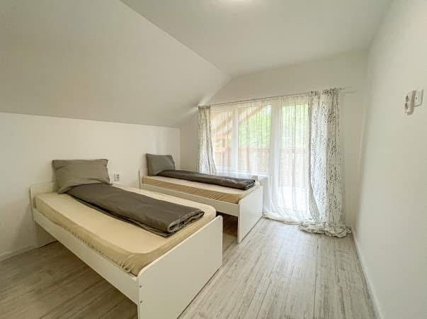 Inchiriez Revelion 2026 Pensiunea Codrii Vlasinului Vanatori Ciucea