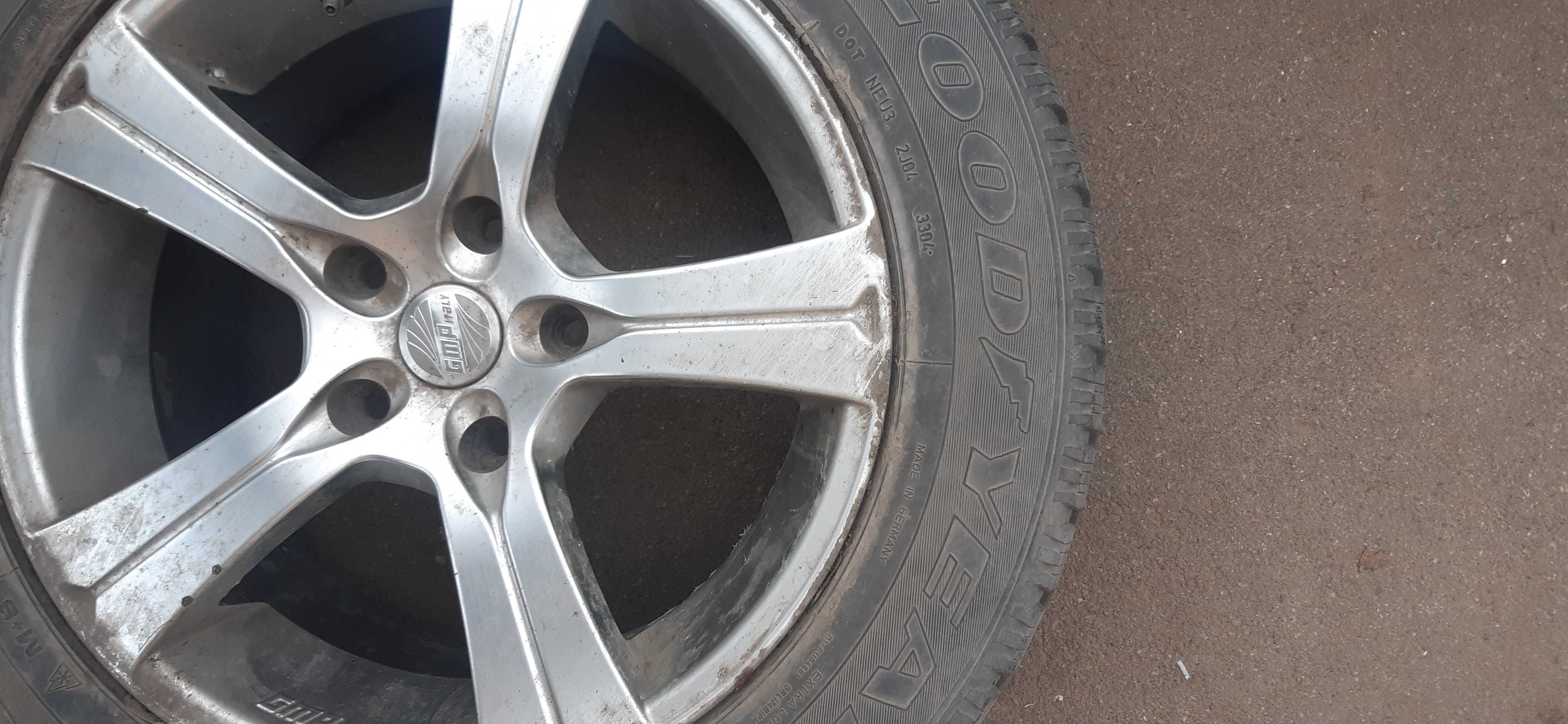 продам шины 255/55R 18 б/у 3 шт  зимняя с дисками