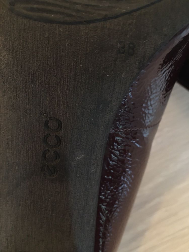 Vand pantofi Ecco(38)piele lacuita.