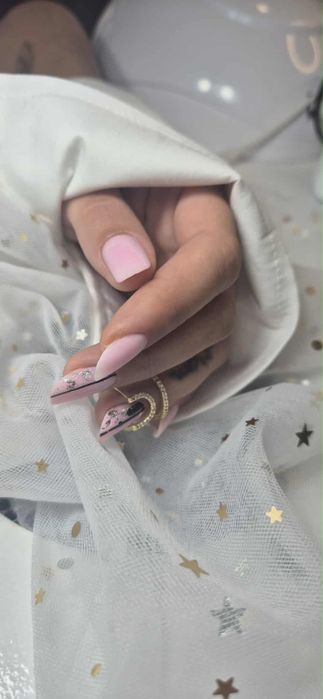 Unghii semi si gel