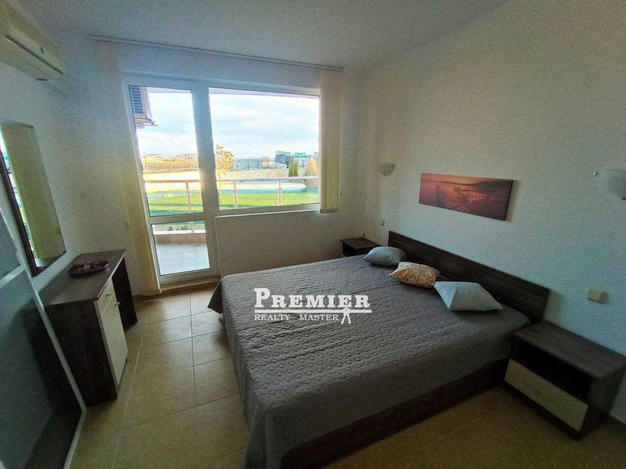 Продава се Двустаен апартамент в с. Равда, Област Бургас - 65 кв.м за 885 €/кв.м - Снимка #11