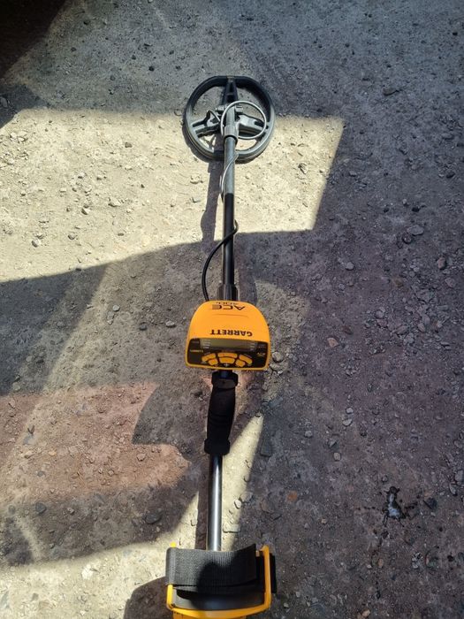 Продам металлоискатель