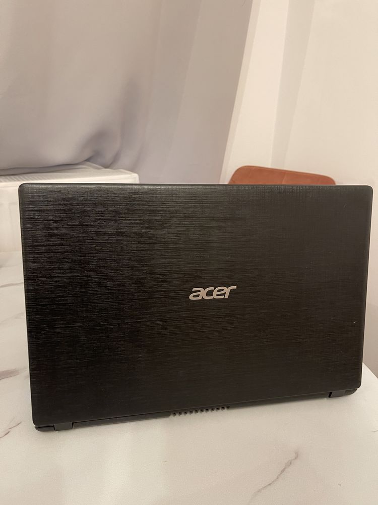 Laptop Acer Aspire A315-21G-46Q2 cu procesor AMD A4 7th Gen A4-9120 pa