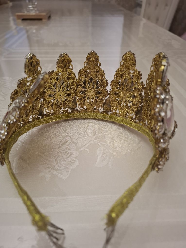 Diadema abadok kelinlar uchun