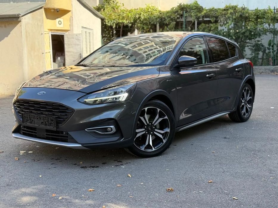 Ford Focus Ford Focus Active 1.5 EcoBoost Titanium 150 cp