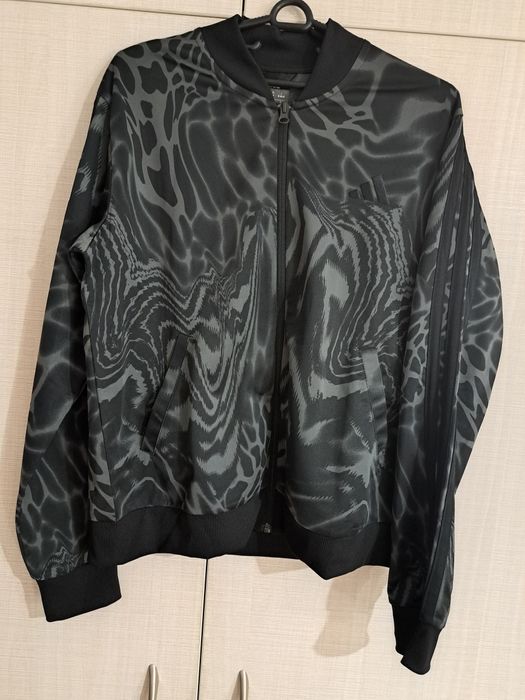 Чисто нов,дамски спортен екип"Adidas"