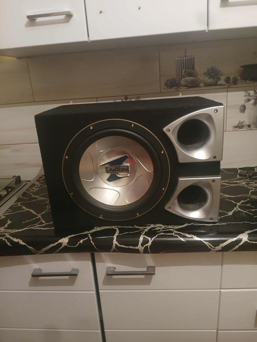 Vind  tu de bass sau schimb cu telefon