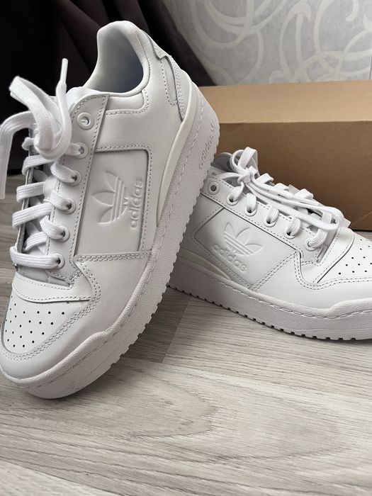 Дамски кецове Adidas forum bold