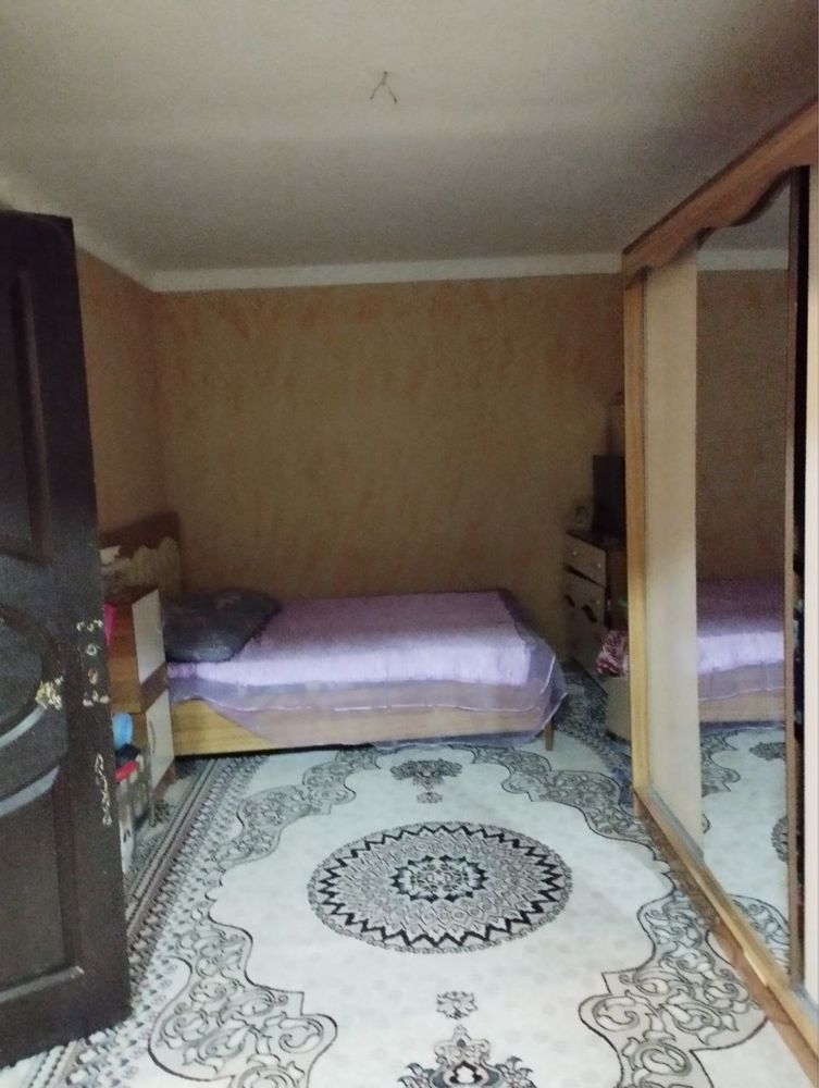 Срочно продается 1в2 комнатная квартира
