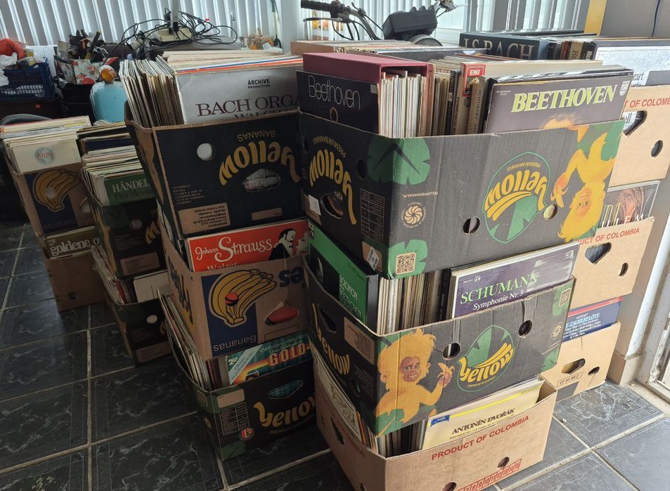 Lot Discuri Vinil colectie 7500 in stare buna cu muzica clasică 

- To