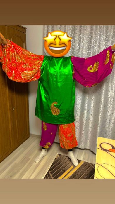 Se vinde haine de mascat