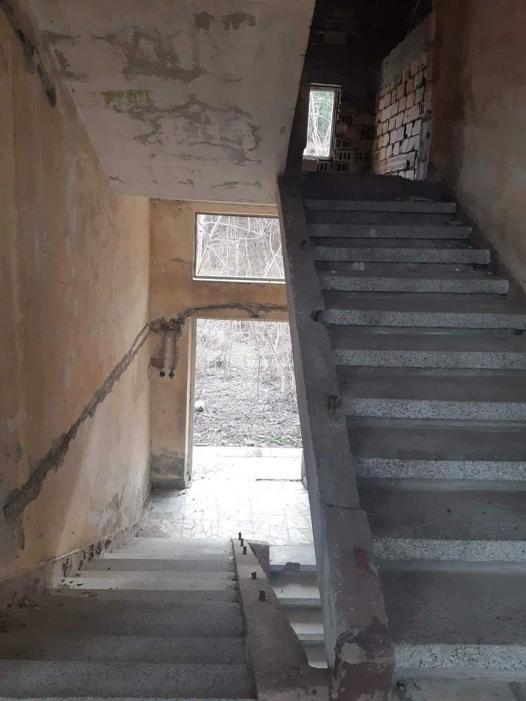 Продава се Промишлена сграда в с. Ореховица, Област Плевен - 280 кв.м за 100 €/кв.м - Снимка #8