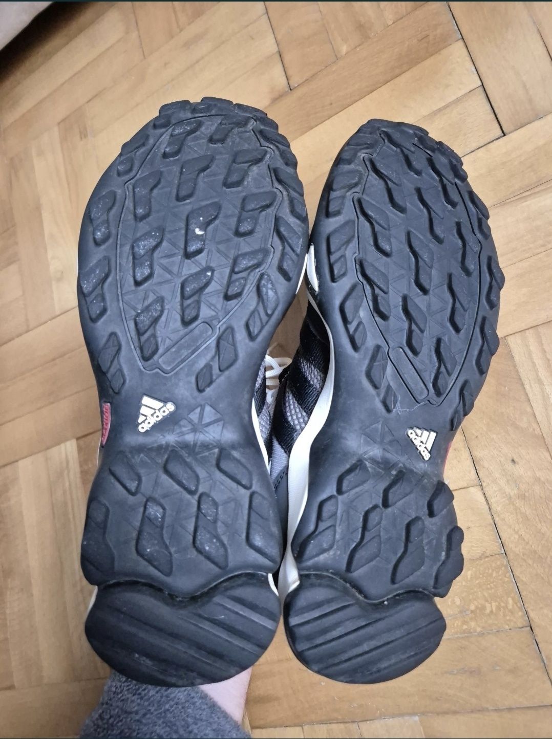 Ghete drumeție Adidas AX2 K, Tehnologiile Traxion® și EVA - 39 1/3