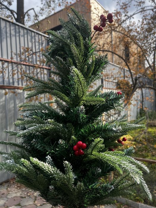 Продам искуственную Ёлку