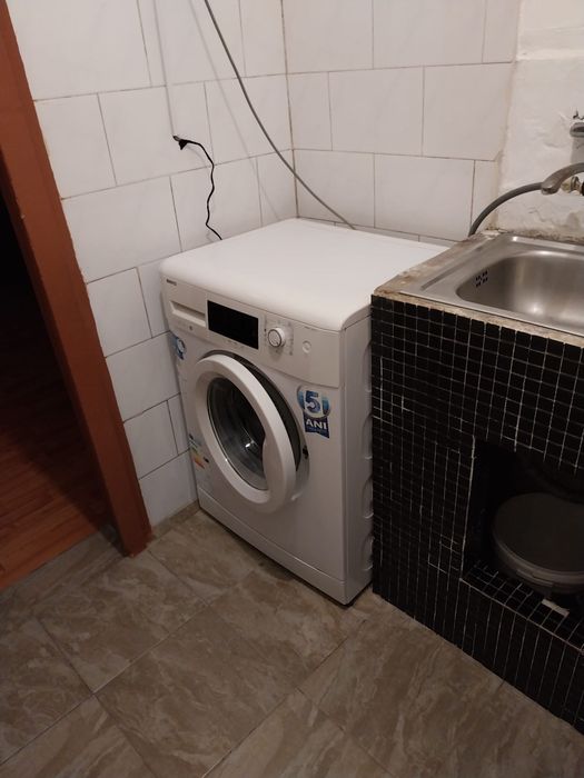 inchiriez apartament 2 camere valea rosie
