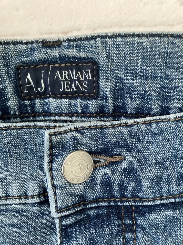 blugi armani originali