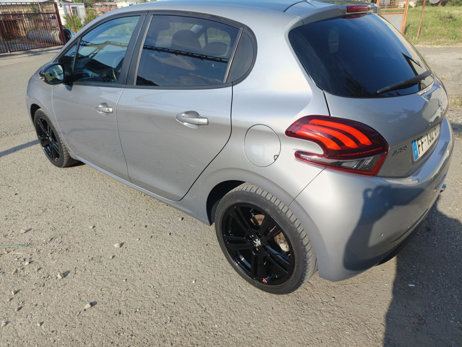 Пежо 208 Gt-line