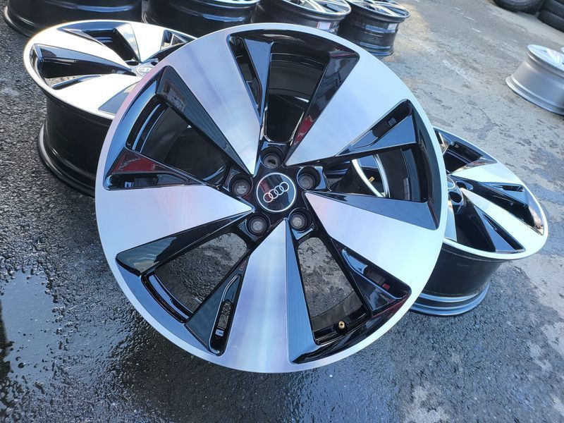 19цола Audi Ауди 4бр Оригинални 4бр