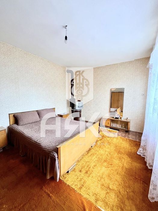 Продава се къща в с.Боснек на 25км от София