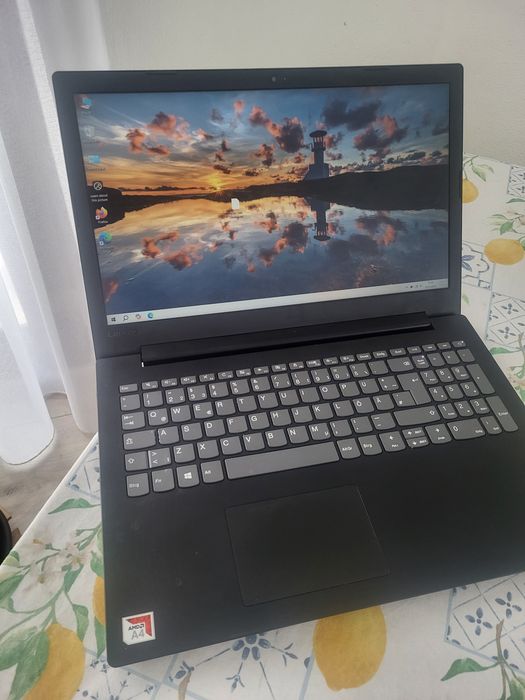 Laptop Lenovo V145-15AST FUNCȚIONAL