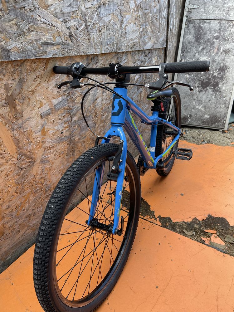 Bicicleta scott scale roti  24” cadru aluminiu