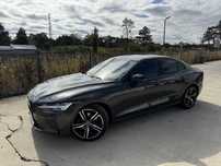 Volvo S60 2021 R design/keyless/camera/bord digital/distronic/lane