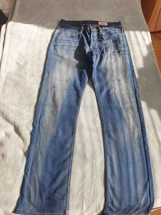 Дънки на известни марки