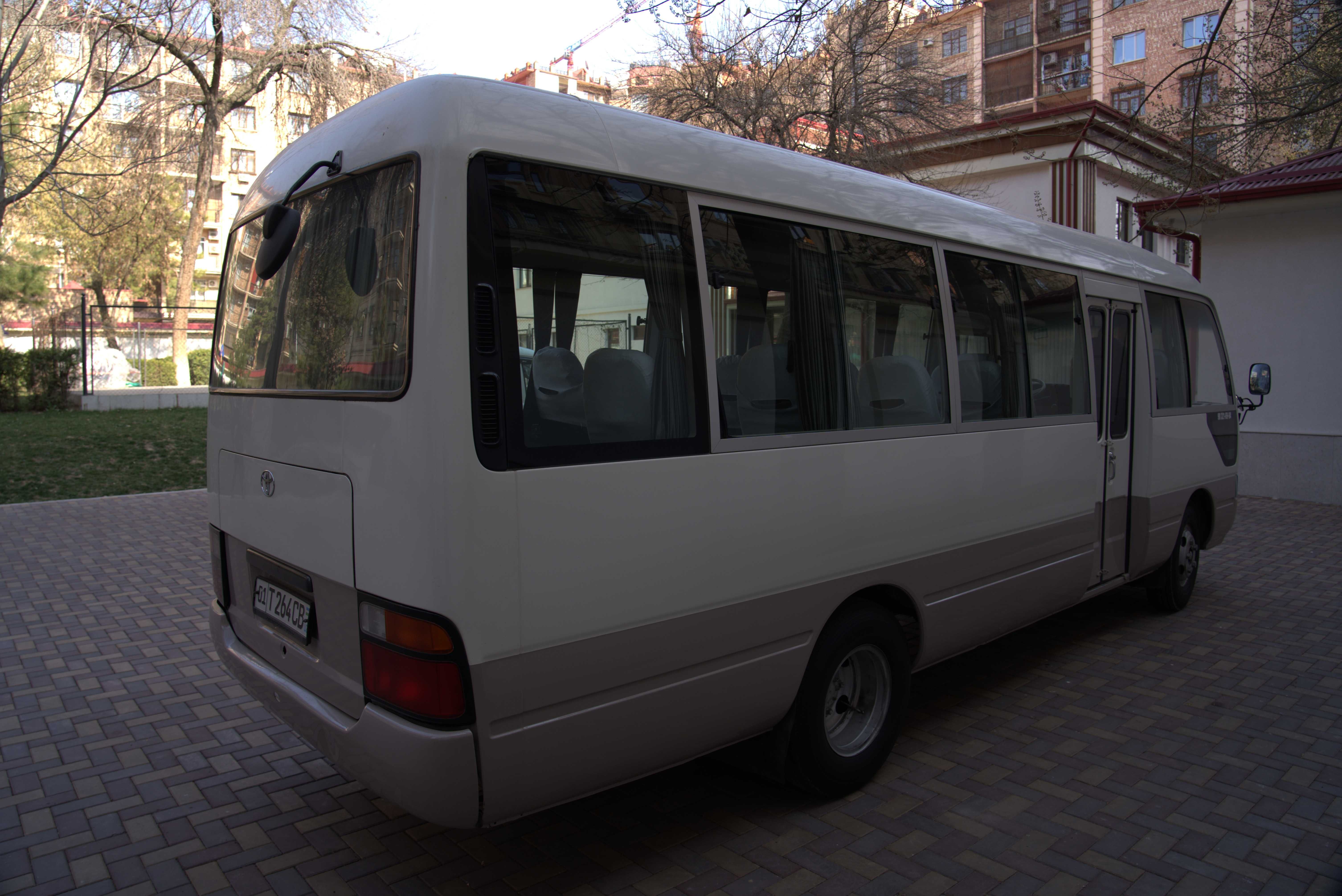 Встреча и проводы с аэропорта и экскурсия по Ташкенту Toyota Coaster