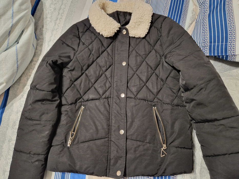 Продам женскую куртка