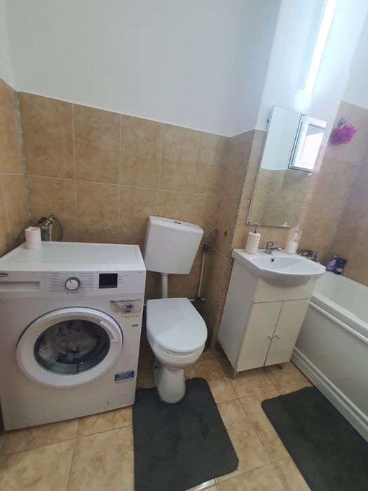 Închiriez in regim hotelier apartament 2 camere etaj 1