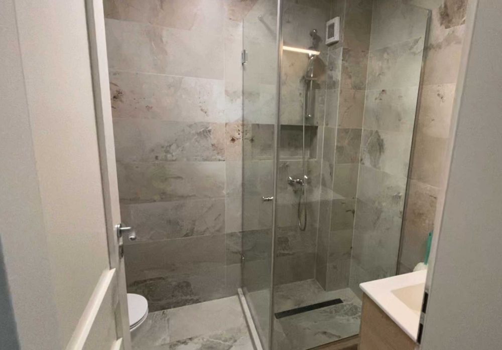 Apartament malul marii, 3 camere, 2 bai, 97mp, parcare