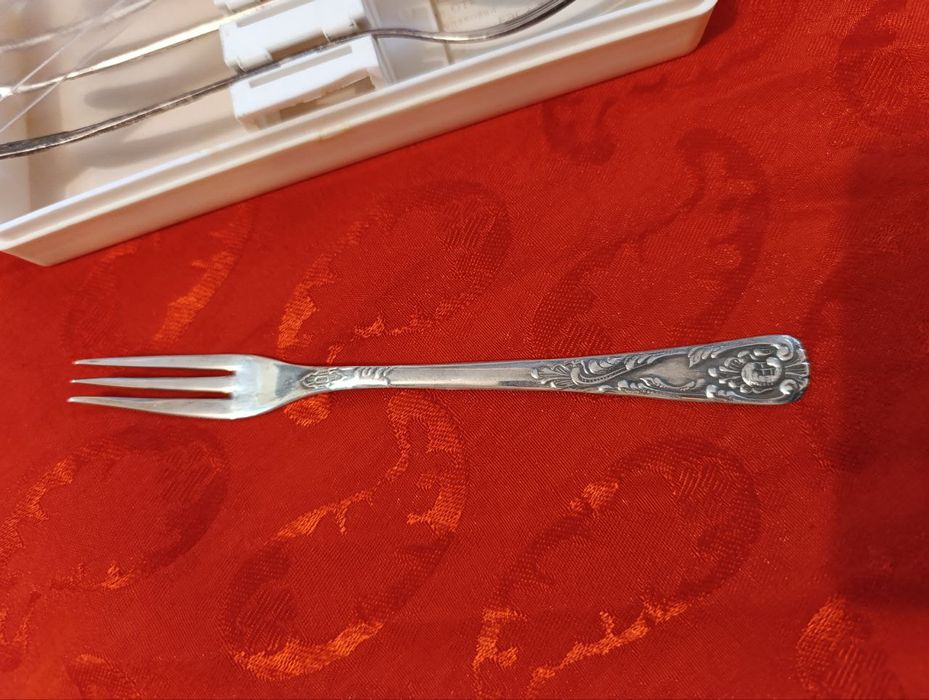 Вилки , ложки , ножи СССР мельхиор НОВЫЕ