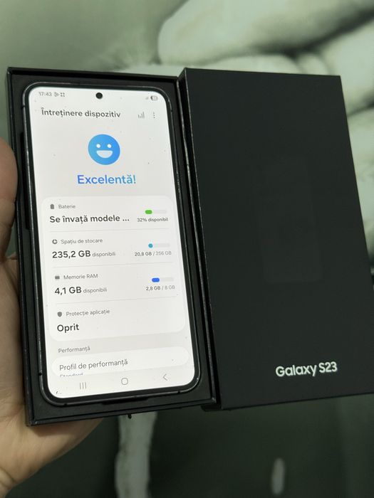 Samsung Galaxy S23 - 256 GB
