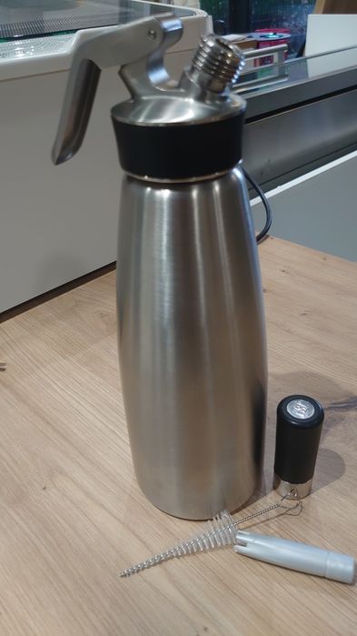 Сифон за сметана