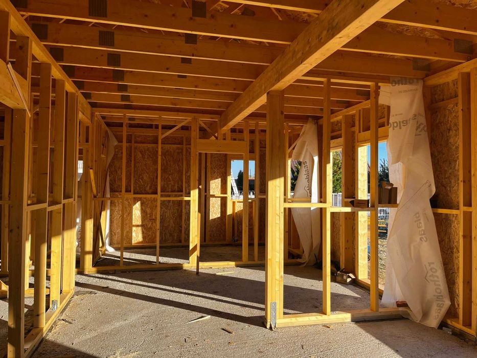 Cabana stil A-Frame, casa, terase si foisoare din structura de lemn