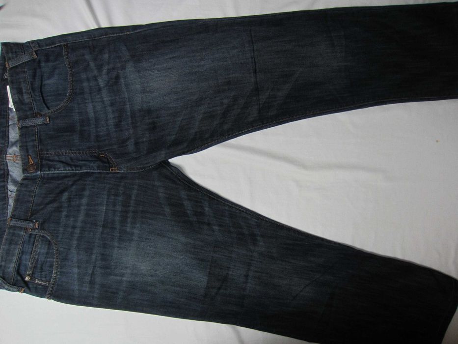 Blugi Armani W40 L30,Talie=104cm,Lung=97cm,croiala dreapta