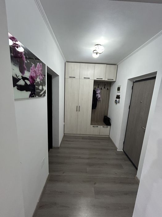 Apartament etaj 1, bloc nou.